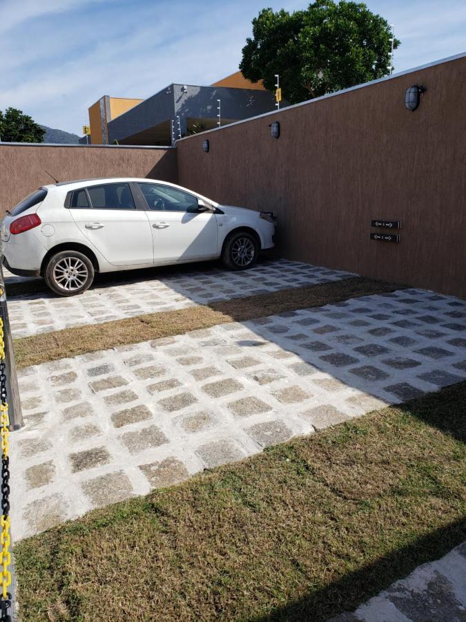 Suítes Verano Ubatuba - NOVAS - Bairro de Itaguá com piscina Esterno foto